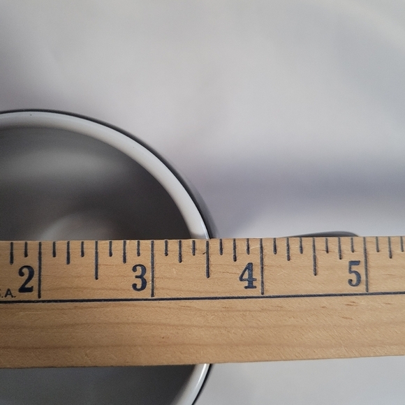 Disney Parks Minnie Mouse 3D Coffee Mug Ruffled Base Gloved Handle - Picture 9 of 9